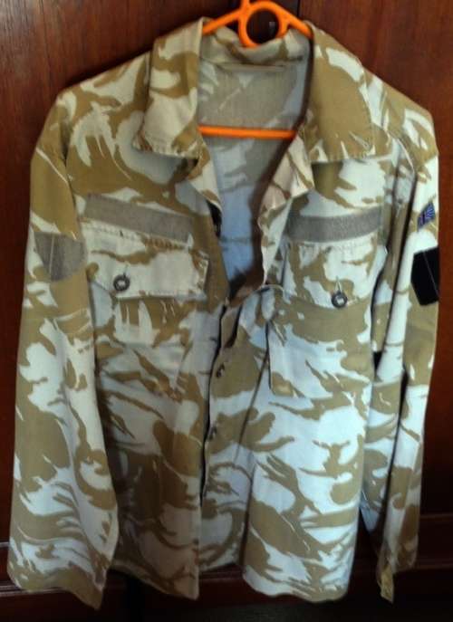 ##1 Desert Storm Uniform to a British Soldier (Shirt & Pants) Large##