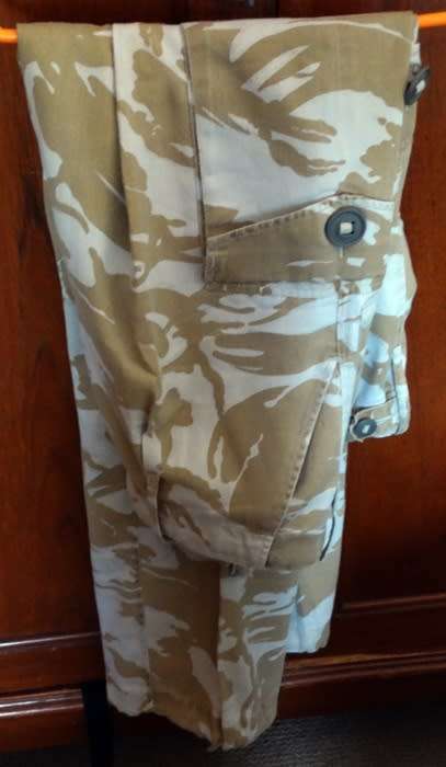 ##1 Desert Storm Uniform to a British Soldier (Shirt & Pants) Large##