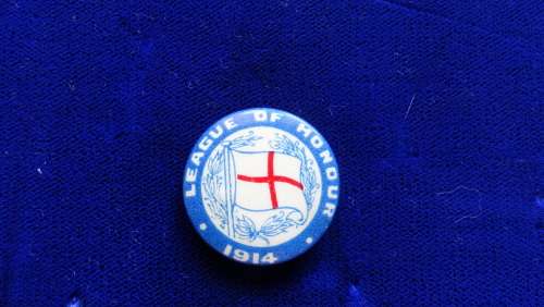## 1914 League of Honour Stick on Pin ##