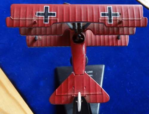 ##1917 Imperial Germany Fokker Dr1 on stand  ## 1;72