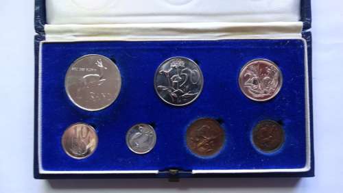 ##  4 Proof sets for 1 bid ##  1967 1968 1974 1987 twin set