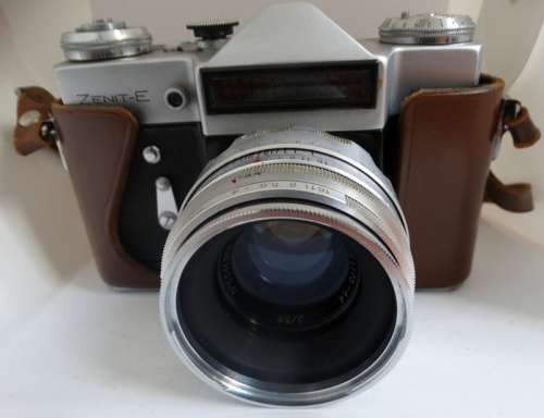Very Clean and Heavy Zeneit-E camera. 100 % Working. Tested