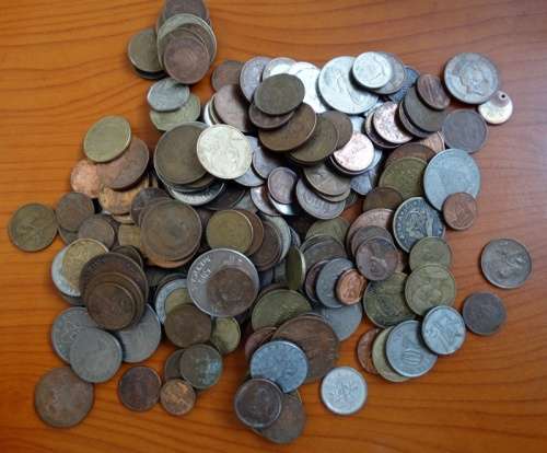 1 kilogram of Worlds Coins