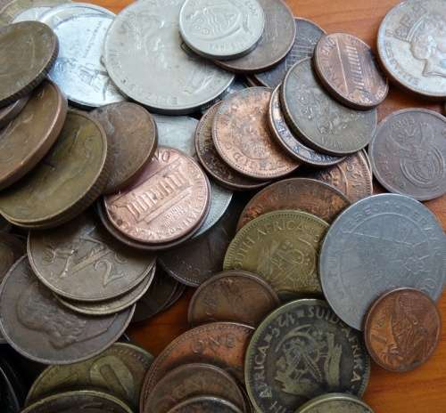 1 kilogram of Worlds Coins