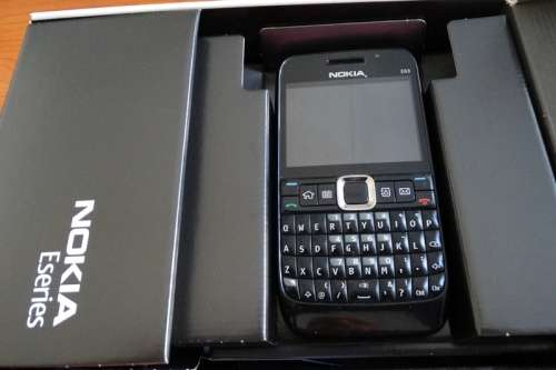 Nokia E63 with Instructions in box . Battery not charging