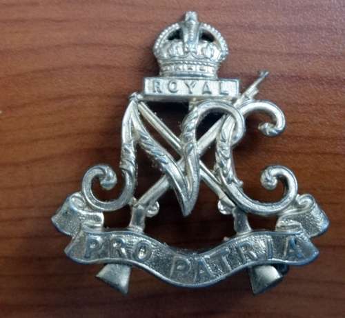 Royal Pro Patria cap Badge
