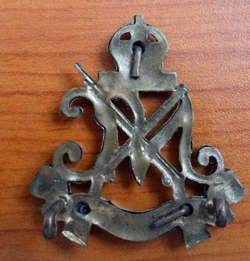 Royal Pro Patria cap Badge