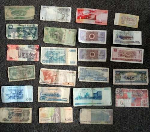 23 World banknotes. Bid per note to take all