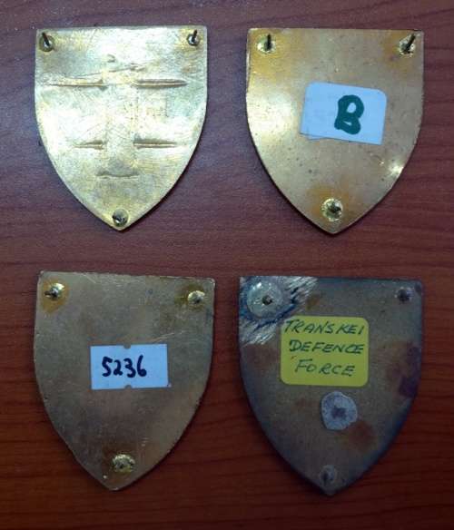 1 Battalion Transkei Defense Force shoulder flash .All pins intact. Bid per badge.