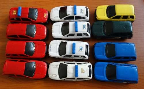 12 Tema Plastic SUV's .5cm wide 3.5cm high