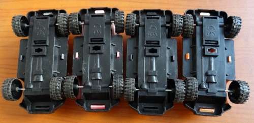 4 Plastic Bakkie 9.5cm wide 4.5cm high