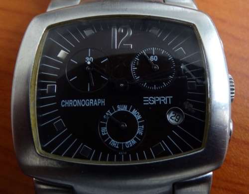 Espirit Chonograph Watch. For spares or restoration. works , needs service.