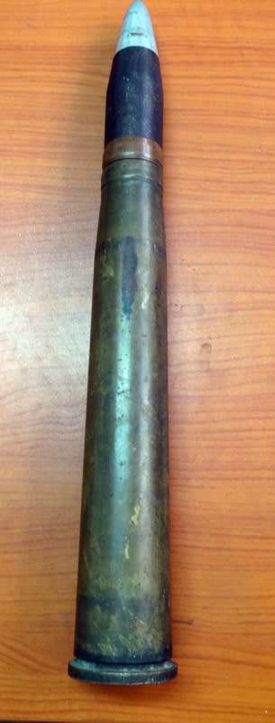 1942 ORIGINAL WWII 40MM BRASS ARTILLERY SHELL Deactivated