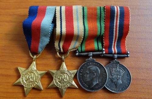 WW2 British Issued Miniature set