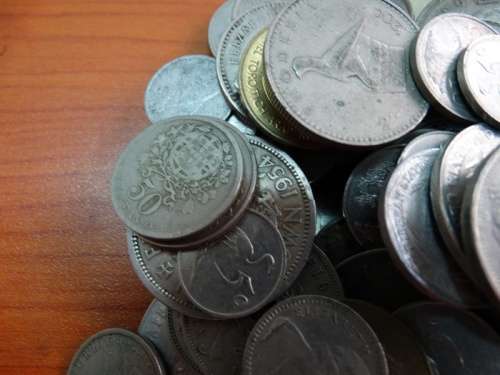 1kg of world coins no SA or Copper coins