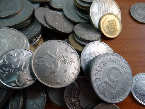 1kg of world coins no SA or Copper coins