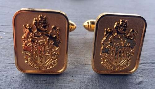 Curamis cufflinks