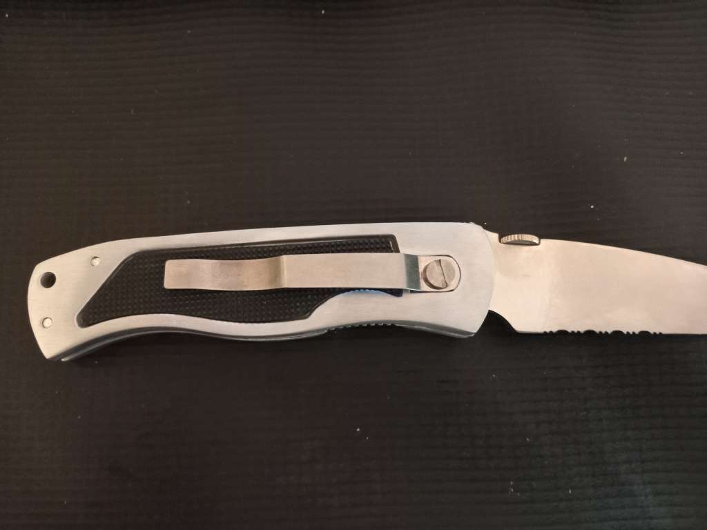 SADF pocket knive with old SA flag