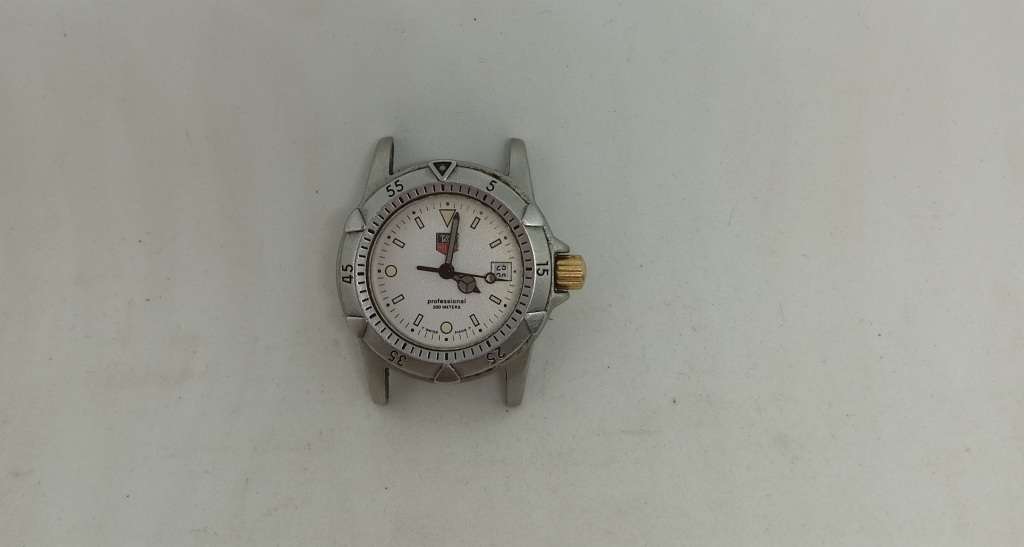 Genuine Tag Heuer Professional women` watch. Genuine by Watch maker in PTA East. Needs battery