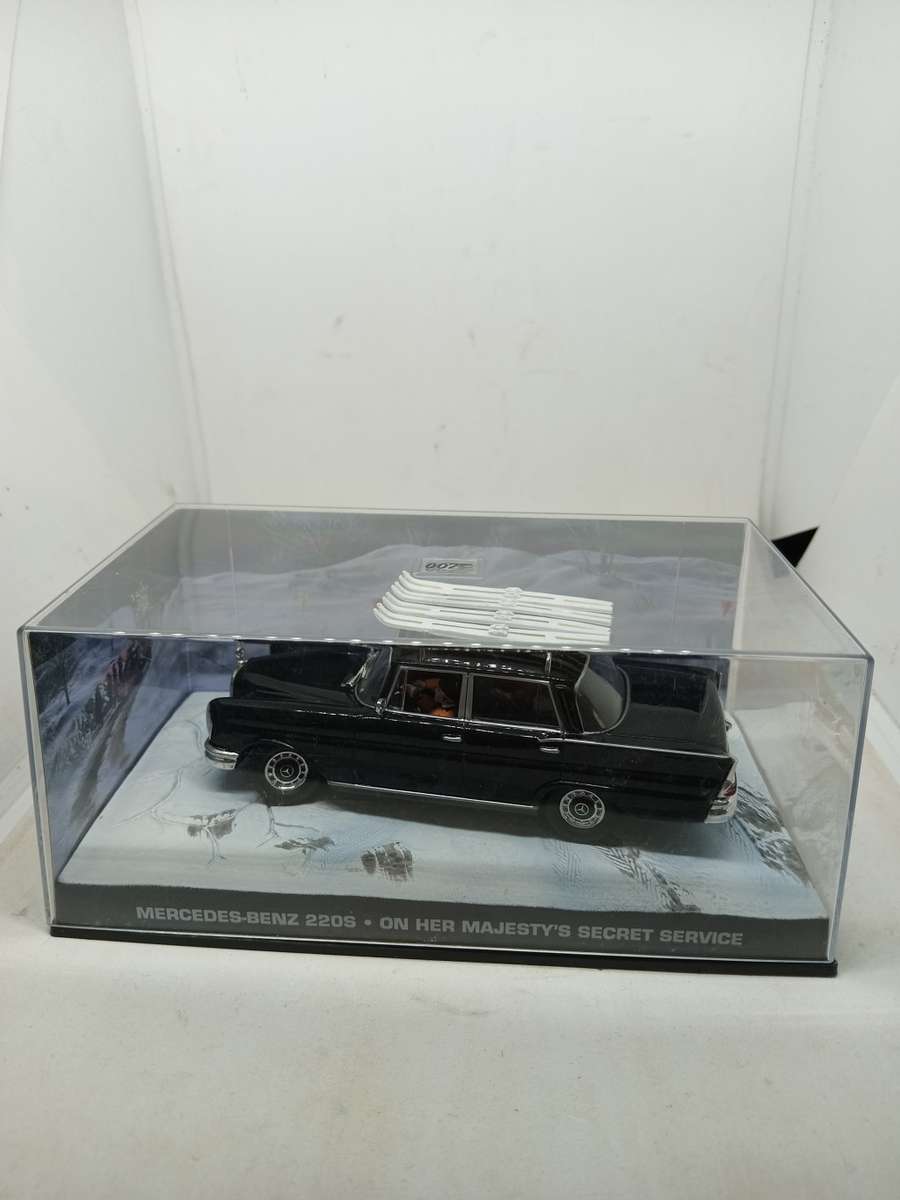 Mercedes 220 S - On Her Majesty`s Secret Service 007 Edition Sealed with Magazine