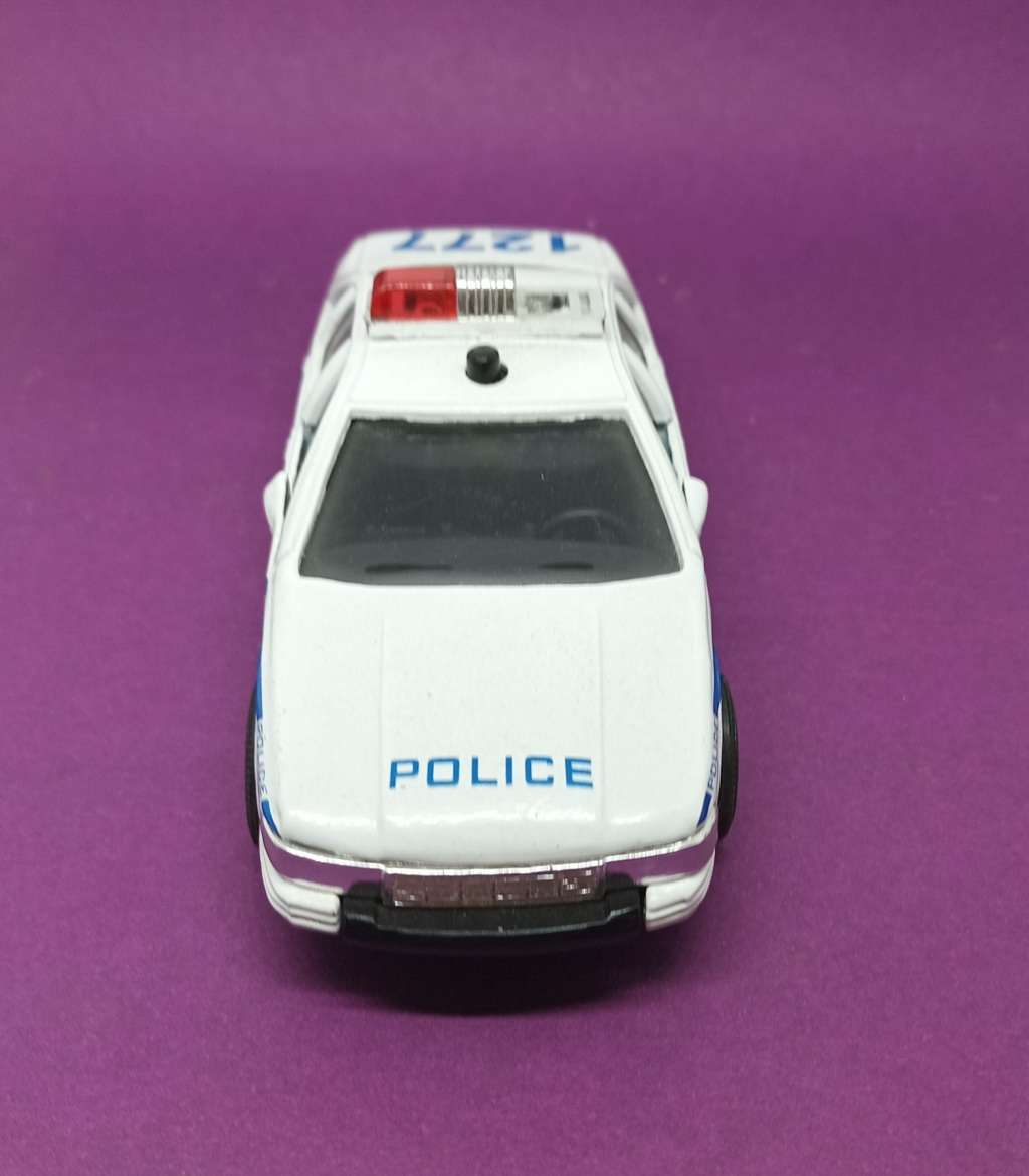 Official NYC Police Car - 2000 - Scale 1/43