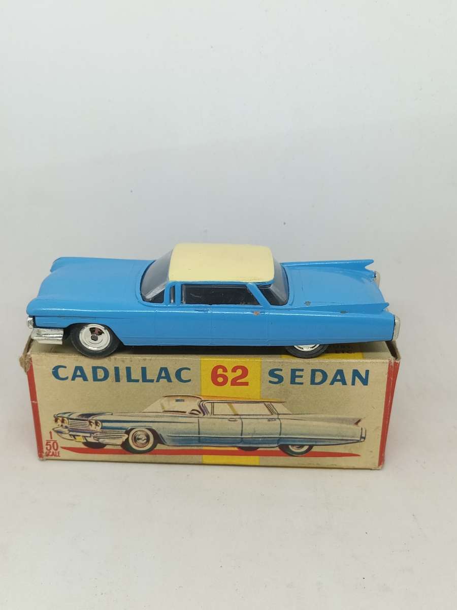 Lone Star - Nr 62 - Cadillac Sedan- With Original Box - South African Issue