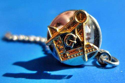 ## Beautiful Free Mason Tie Pin ##