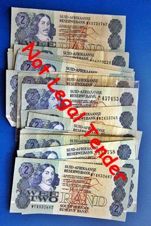 ## Collection of 33 x Various Replacement R2 Notes Some in Sequence * Bid per Note for the LOT ##