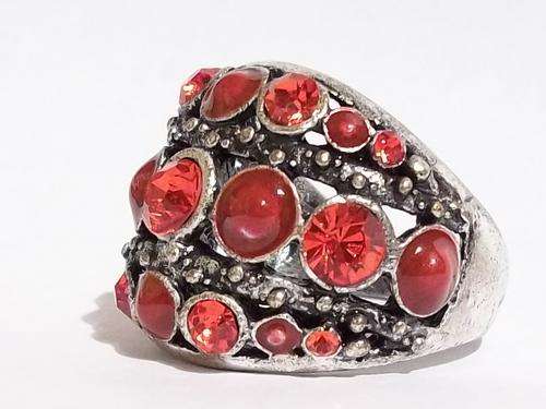 FRIDAY WINNER RING - ABSOLUTELY BEAUTIFUL Red Crysral RING  - LAST ONE!