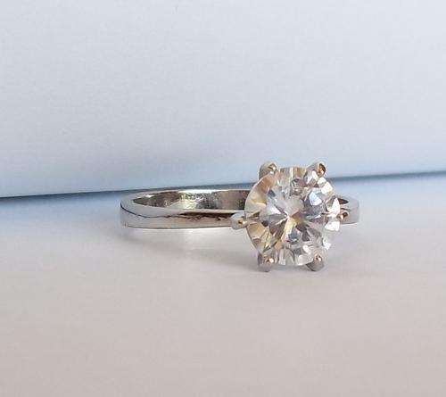 LOOK AT THIS!..... (8)THIS IS THE MOST BEAUTIFUL RING EVER - DON'T MISS THIS 1.. PLACE YOUR BID NOW