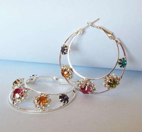 LOOK AT THIS!.....THIS IS THE MOST BEAUTIFUL EARRINGS  EVER - DON'T MISS THIS 1.. PLACE YOUR BID NOW