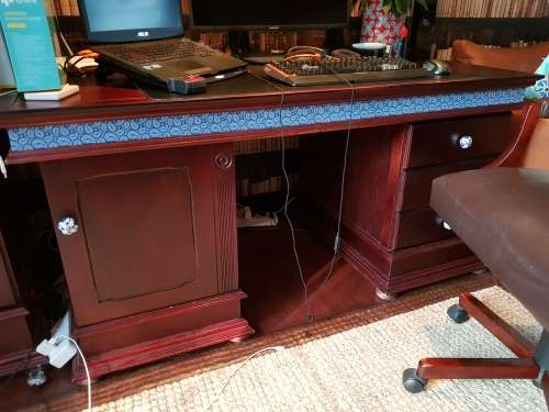 Solid Wood Wetherlys Desk - As New - Blue Strip Removable