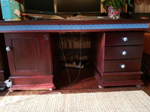 Solid Wood Wetherlys Desk - As New - Blue Strip Removable