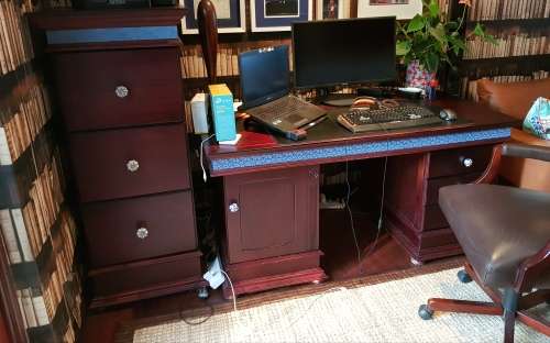 Solid Wood Wetherlys Desk - As New - Blue Strip Removable