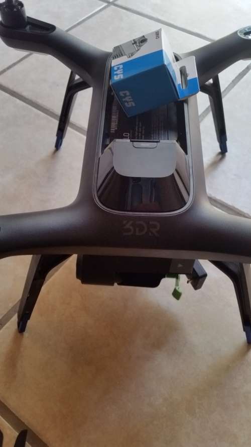 dr3 solo drone almost brand new only flown a few times