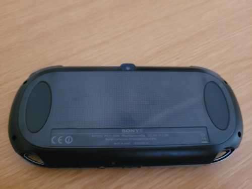Ps Vita Pch-1004 Henkaku 3.60 with 120 games loaded ***FREE SHIPPING***