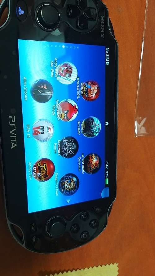 Ps Vita Pch-1004 Henkaku 3.60 with 120 games loaded ***FREE SHIPPING***