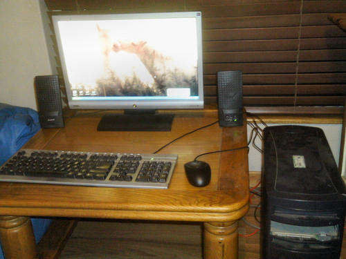 Dell Precision 370 3.2Ghz,1GB DDR2, Geforce 8400 GS 512MB, 19" LCD Wide