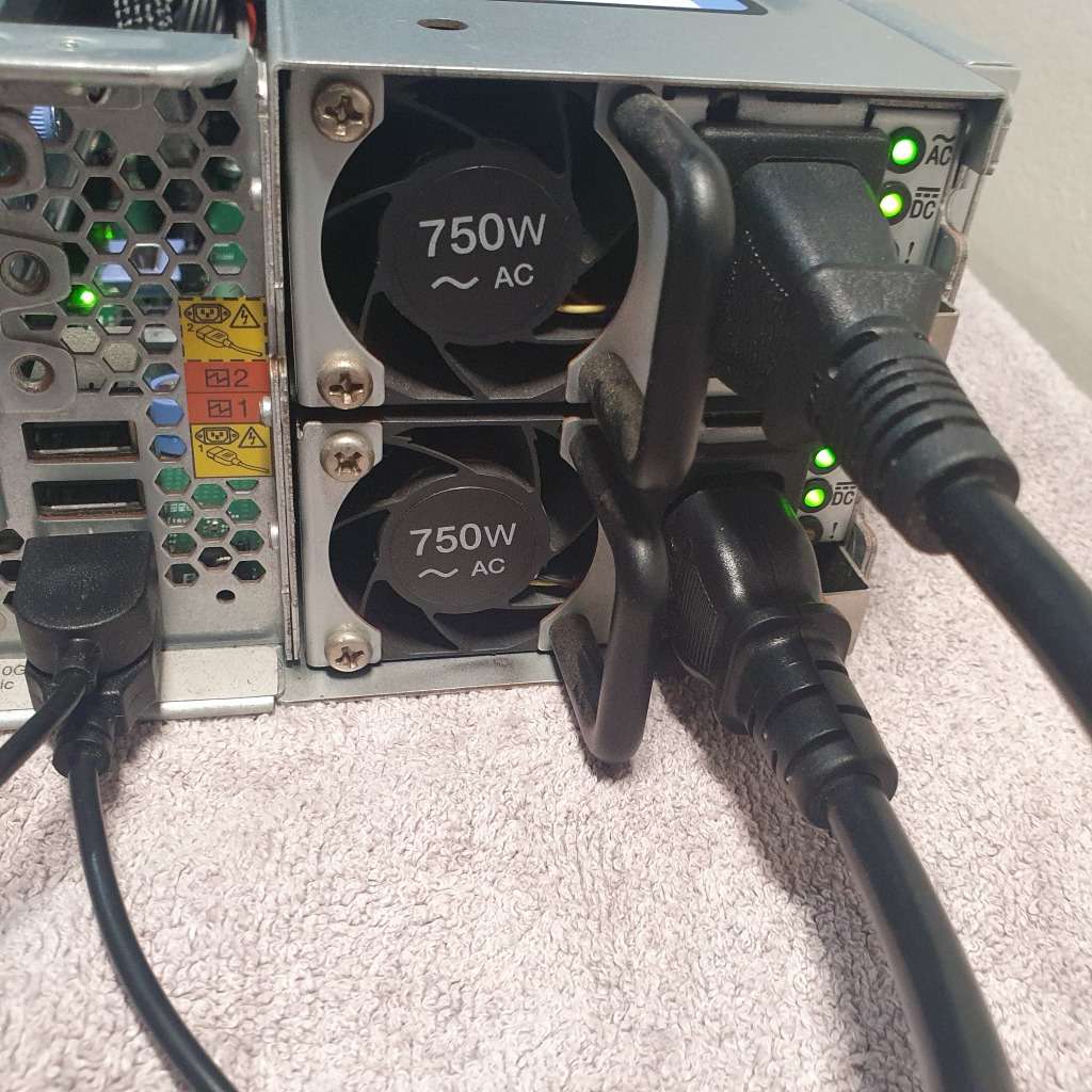 IBM Servers x3650 x3550 + HP ML110 G7