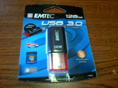 Emtec 128gb usb 3 & usb 2 flash drive (brand new)