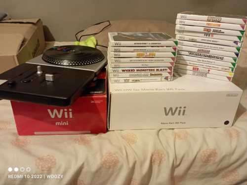 Nintendo Wii Mini - Big Bundle
