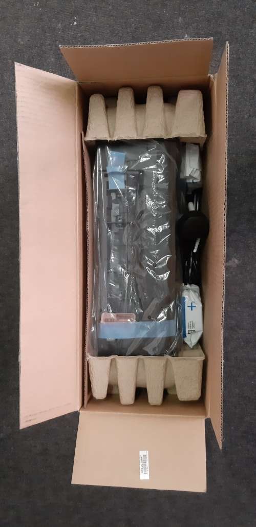 HP DESKTOP D1663 PRINTER*** NO CHARGER ** 2X INK **NEW NEVER BEEN USED