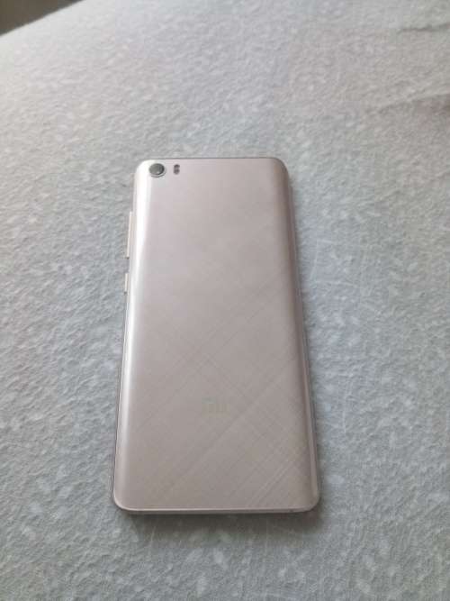 Xiaomi Mi 5