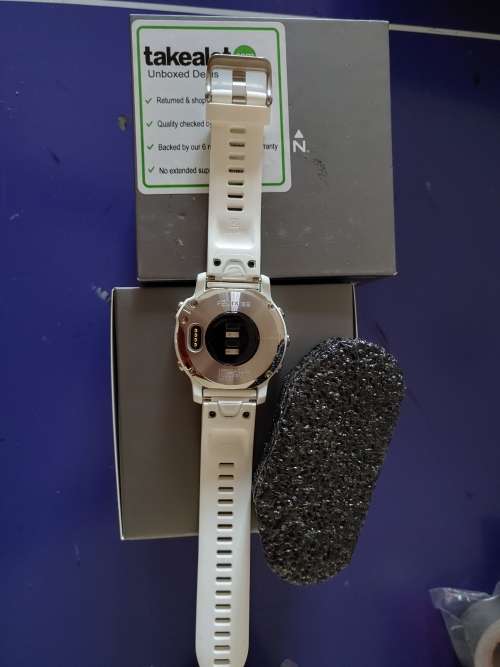 Garmin Fenix 6s Outdoor Smartwatch 42mm - Silver with White Band