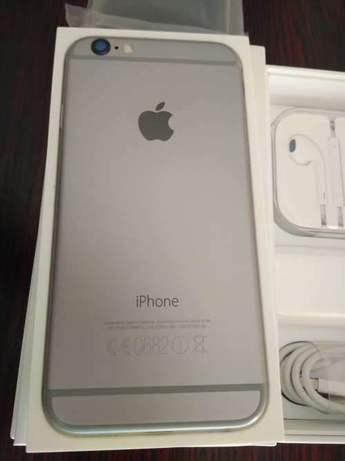Space Grey Apple iPhone 6 16GB + FREE EXTRAS!!