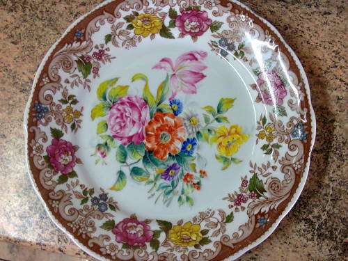 GLORIA FINE PORCELAIN PLATE 25 CM DIAMETER