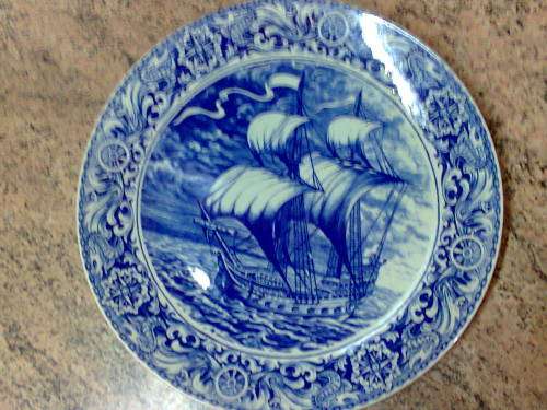 BOCH BELGIUM PLATE 28.5 CM DIAMETER