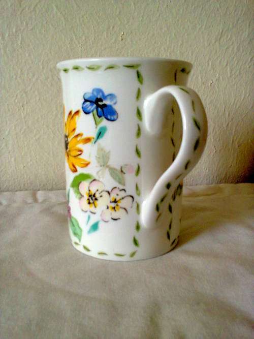 COUNTRY GARDEN FINE BONE CHINA TEA MUG - SEPTEMBER
