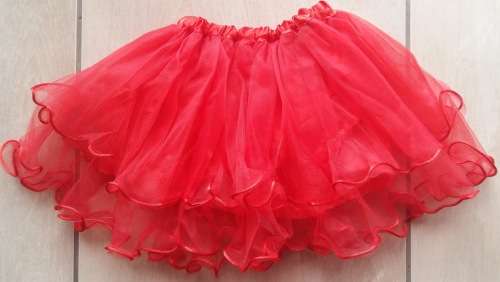 Kids/Girls tutu skirt: RED +-28-30cm length