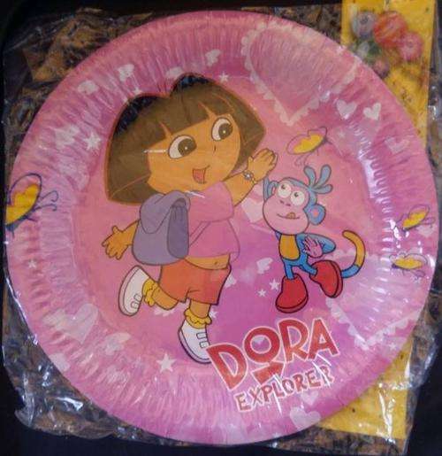 Dora the explorer party plates (10)